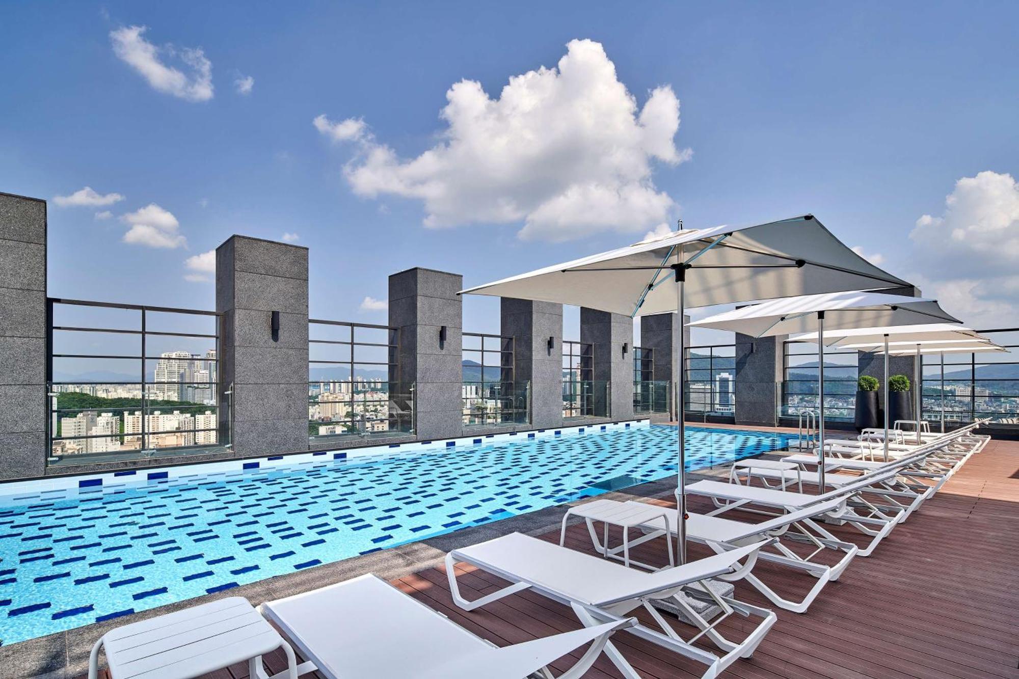 Hilton Garden Inn Seoul Gangnam Buitenkant foto